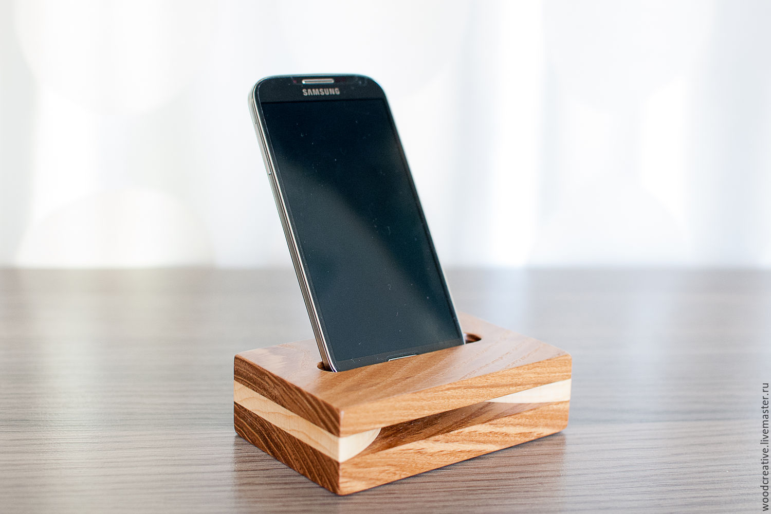 Фото 59 — Деревянные подставки для телефона