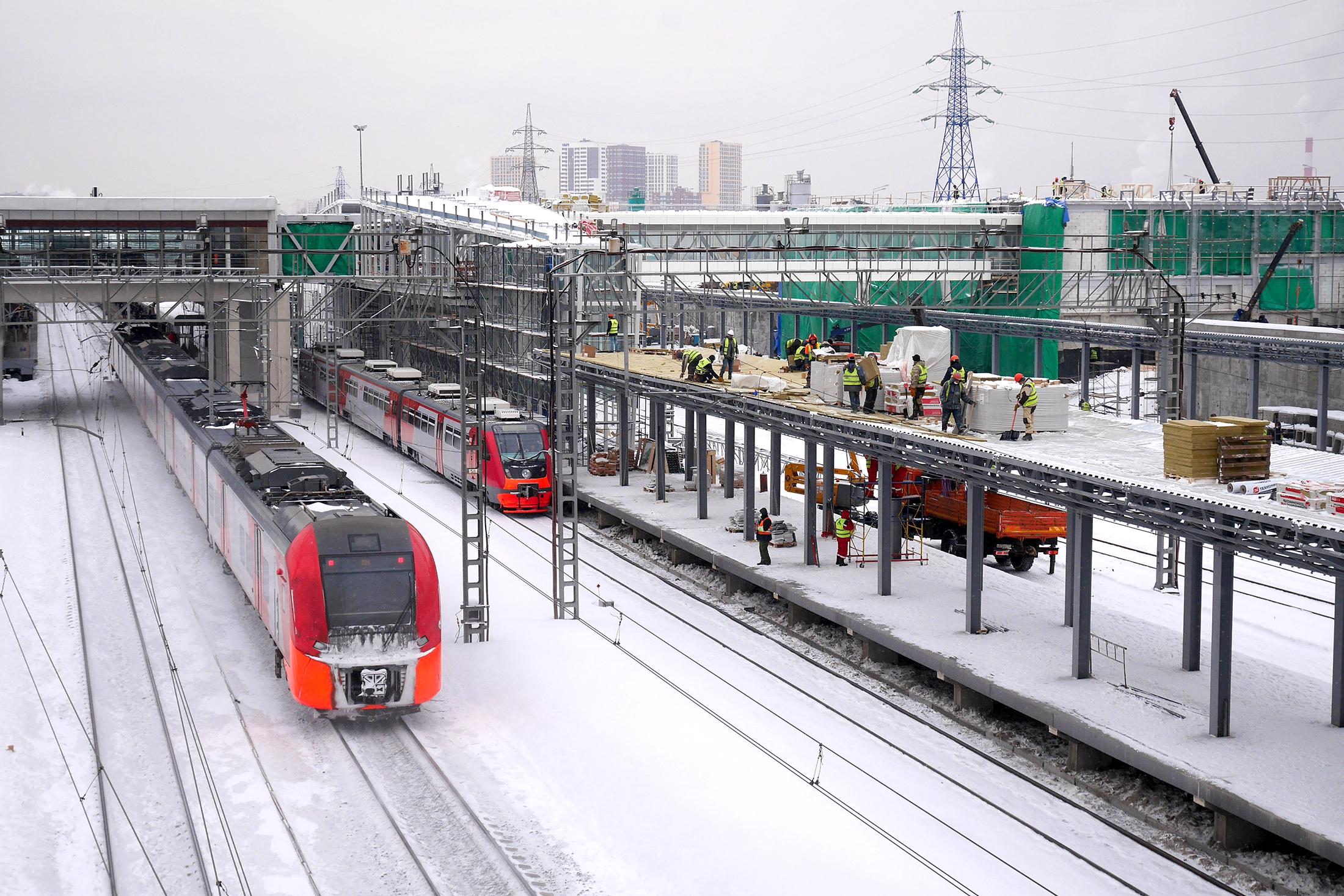 Фото 71 — Строительство железнодорожного вокзала в процессе