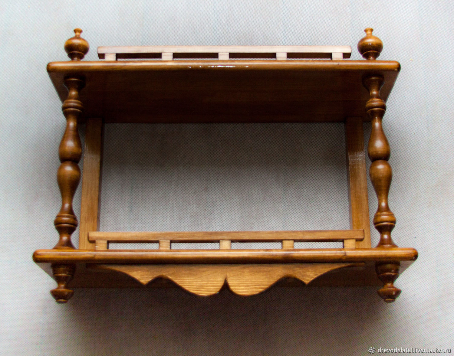 Фото 15 — Полки из натурального дерева