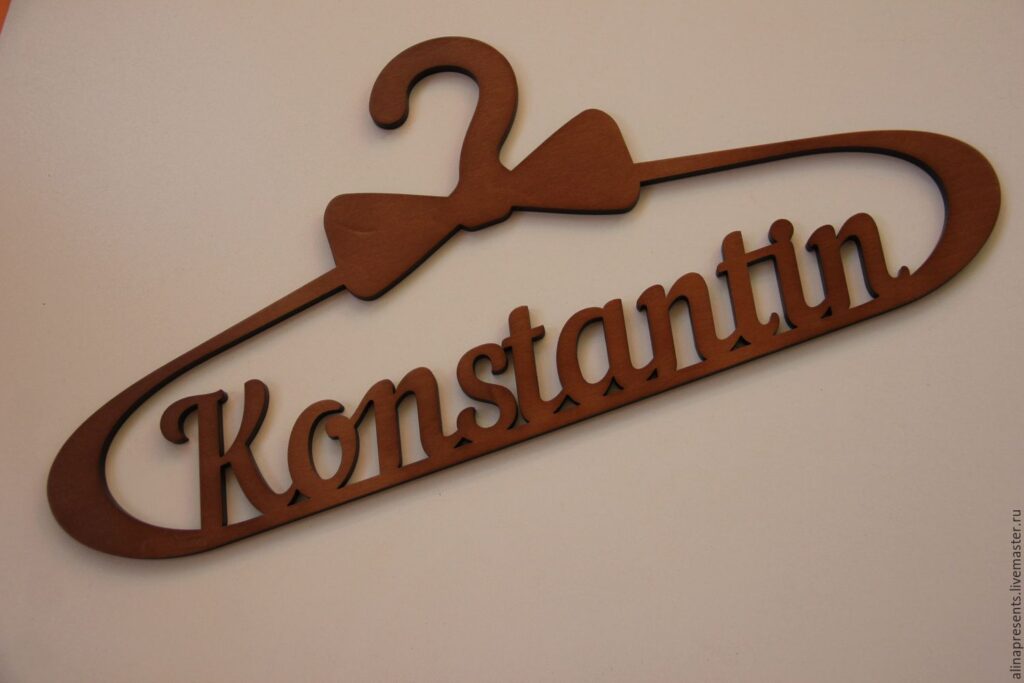 Фото 58 — Деревянные вешалки для одежды