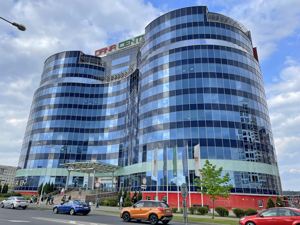 Фото 48 — Многоэтажный офисный центр открыт