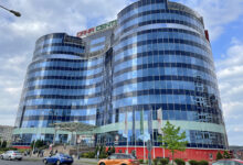 Photo of Многоэтажный офисный центр открыт