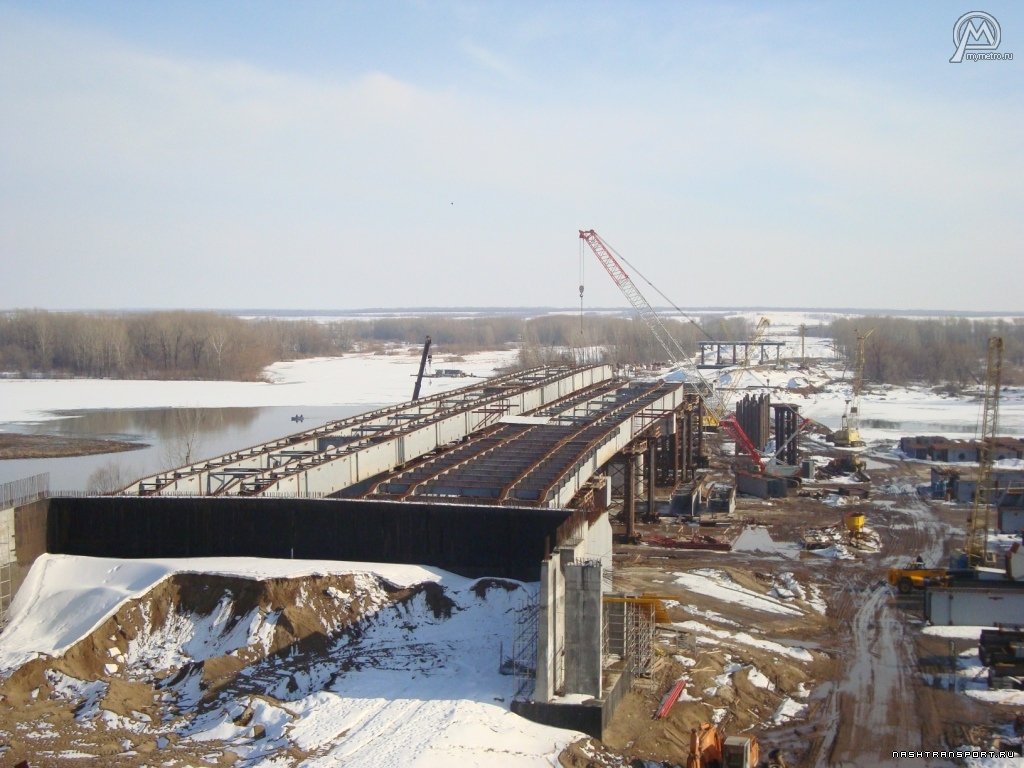 Фото 30 — Строительство моста на реке в процессе